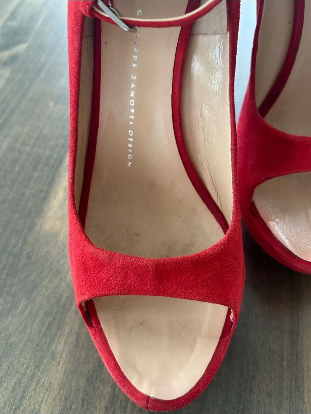 ♥️♥️🌹🌹Red Suede Peep-Toe Ankle-Strap Heels 🌹♥️🌹🌹